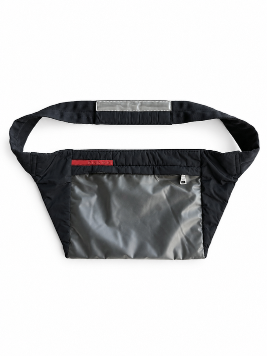 Marsupio vintage Prada nero con tasca e velcro