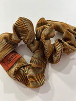 Carica l&#39;immagine nel visualizzatore di Gallery, Coppia di Scrunchies vintage Missoni rework
