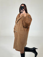 Carica l&#39;immagine nel visualizzatore di Gallery, Cappotto vintage Max Mara cammello tg M
