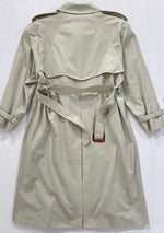 Carica l&#39;immagine nel visualizzatore di Gallery, Trench vintage Burberry doppiopetto tg S/M
