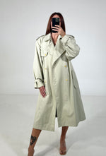 Carica l&#39;immagine nel visualizzatore di Gallery, Trench vintage Burberry doppiopetto tg S/M
