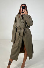 Carica l&#39;immagine nel visualizzatore di Gallery, Trench vintage YSL in pelle tg M/L
