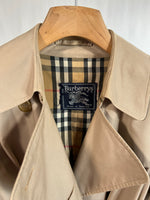 Carica l&#39;immagine nel visualizzatore di Gallery, Trench vintage Burberry doppiopetto tg S/M
