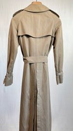 Carica l&#39;immagine nel visualizzatore di Gallery, Trench vintage Burberry doppiopetto tg S/M
