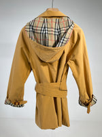 Carica l&#39;immagine nel visualizzatore di Gallery, Trench vintage Burberry cappuccio tg S
