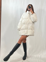 Carica l&#39;immagine nel visualizzatore di Gallery, Giacca vintage Moncler bianco tg M
