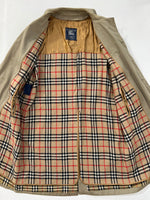 Carica l&#39;immagine nel visualizzatore di Gallery, Trench vintage Burberry con interno tg XL
