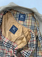 Carica l&#39;immagine nel visualizzatore di Gallery, Trench vintage Burberry con interno tg XL
