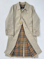 Carica l&#39;immagine nel visualizzatore di Gallery, Trench vintage Burberry beige tg S/M
