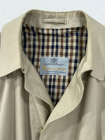 Carica l&#39;immagine nel visualizzatore di Gallery, Trench vintage Aquascutum con cinta tg L/XL
