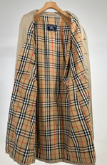 Carica l&#39;immagine nel visualizzatore di Gallery, Trench vintage Burberry biscotto tg L
