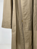 Carica l&#39;immagine nel visualizzatore di Gallery, Trench vintage Burberry biscotto tg L
