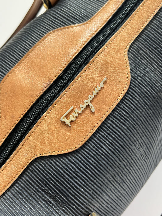 Borsa vintage Ferragamo blu pelle a mano