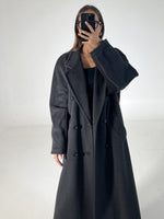 Carica l&#39;immagine nel visualizzatore di Gallery, Cappotto vintage Max Mara cashmere tg M/L
