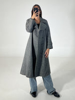 Carica l&#39;immagine nel visualizzatore di Gallery, Cappotto vintage Max Mara lana tg S/M
