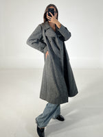 Carica l&#39;immagine nel visualizzatore di Gallery, Cappotto vintage Max Mara lana tg S/M
