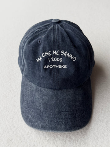 Cappello con visiera "ma che ne sanno i 2000"