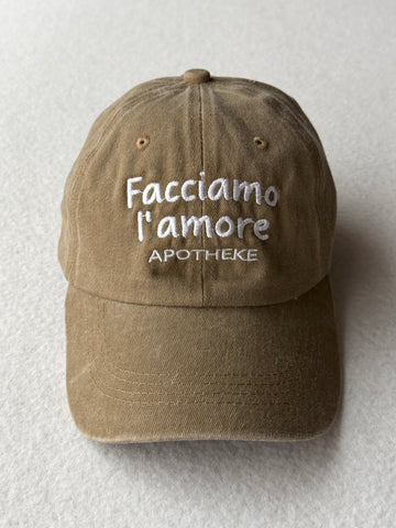Cappello con visiera "Facciamo l'amore"