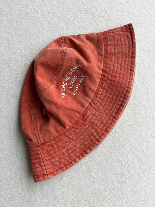 Cappello alla pescatora "ma che ne sanno i 2000"