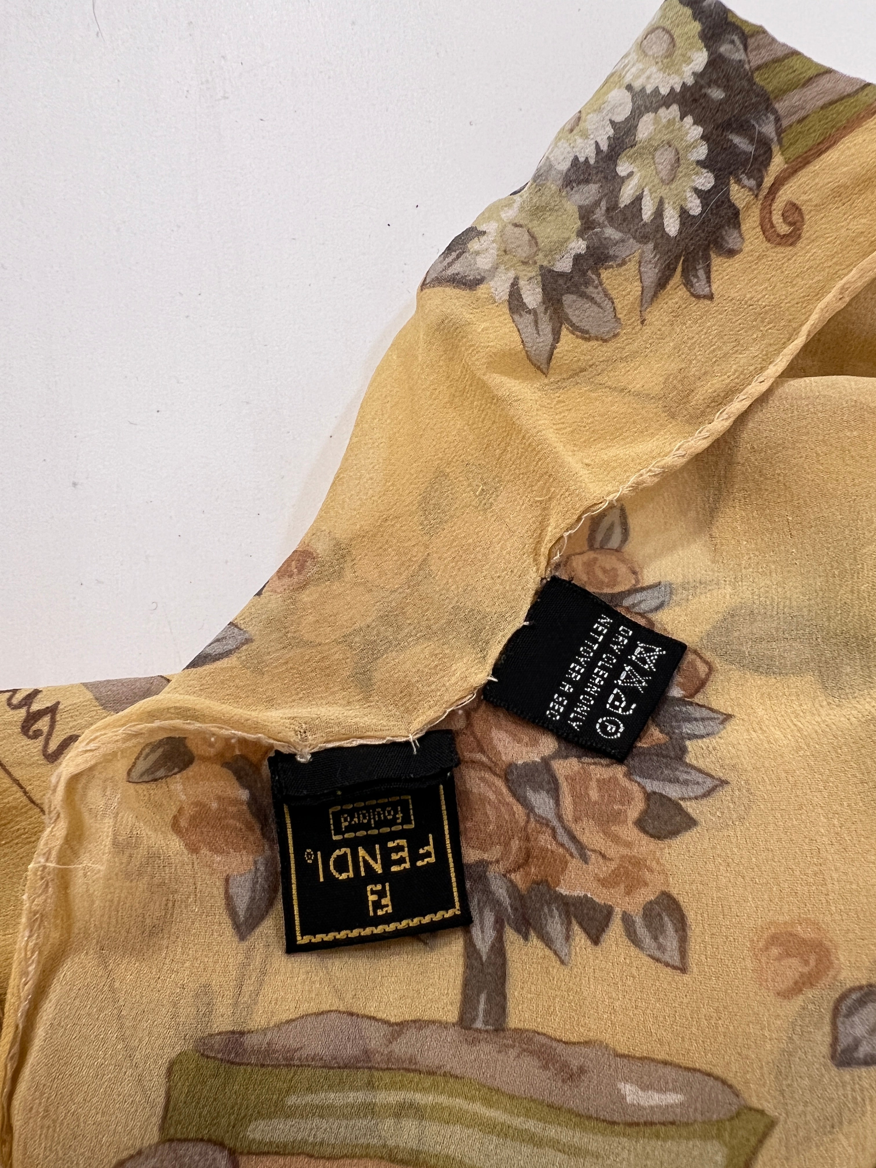 Foulard vintage Fendi in seta