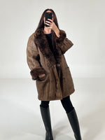 Carica l&#39;immagine nel visualizzatore di Gallery, Montone vintage Shearling pelliccia tg L
