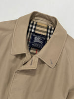 Carica l&#39;immagine nel visualizzatore di Gallery, Trench vintage Burberry biscotto tg L
