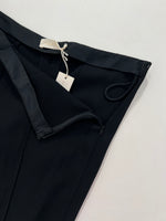 Carica l&#39;immagine nel visualizzatore di Gallery, Pantalone vintage Valentino nero con etichetta tg 40
