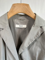 Carica l&#39;immagine nel visualizzatore di Gallery, Blazer vintage Prada grigio tg 42
