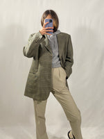 Carica l&#39;immagine nel visualizzatore di Gallery, Blazer vintage in lana tg M
