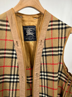 Carica l&#39;immagine nel visualizzatore di Gallery, Interno vintage Burberry in lana tg M
