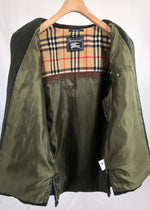 Carica l&#39;immagine nel visualizzatore di Gallery, Cappotto Burberry vintage verde in lana tg L/XL
