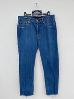 Carica l&#39;immagine nel visualizzatore di Gallery, Levi&#39;s 501 jeans vintage tg 34
