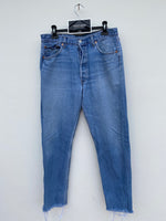 Carica l&#39;immagine nel visualizzatore di Gallery, Levi&#39;s 501 jeans vintage tg 34
