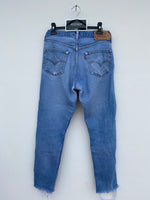 Carica l&#39;immagine nel visualizzatore di Gallery, Levi&#39;s 501 jeans vintage tg 34
